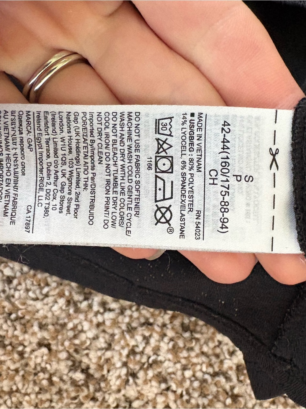 Gap Fit breathe Black Performance or workout Tank Top - Picture 4 of 4